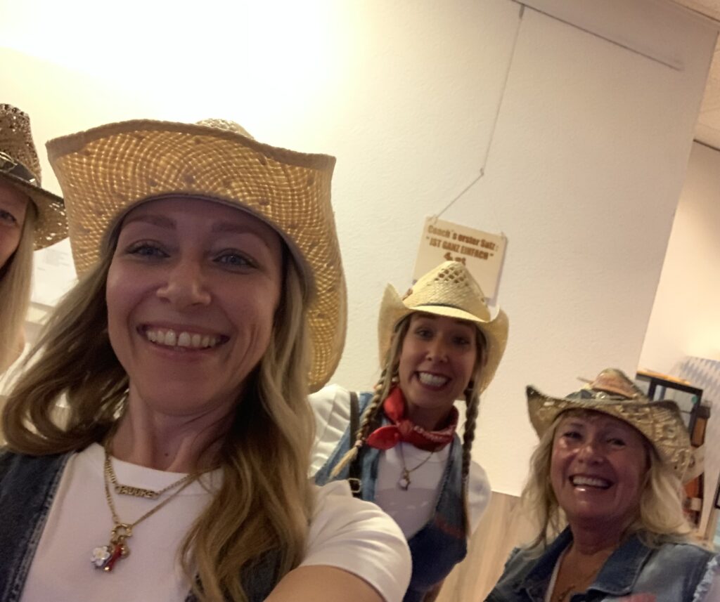 Boot Bandits Line Dance in Langenfeld. Country Linedance, immer montags und donnerstags in der Hubertushalle in Langenfeld. Anfänger und Fortgeschrittene willkommen.
