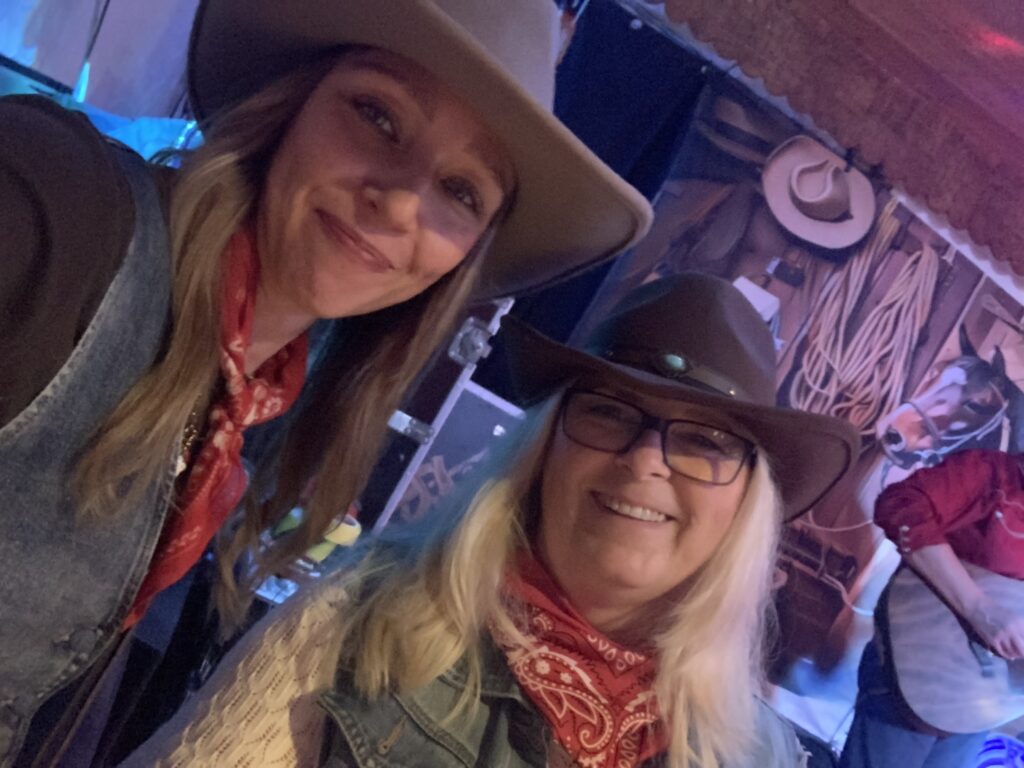 Country line Dance in Langenfeld bei den Boot Bandits. Gemeinsam Tanzen, lachen und Spaß haben.