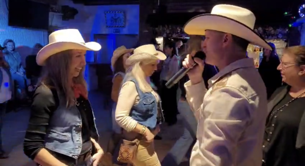Boot Bandits beim Line Dance Event – Tanzgruppe Langenfeld-Reusrath - 
Tom Mac in der Laube Köln